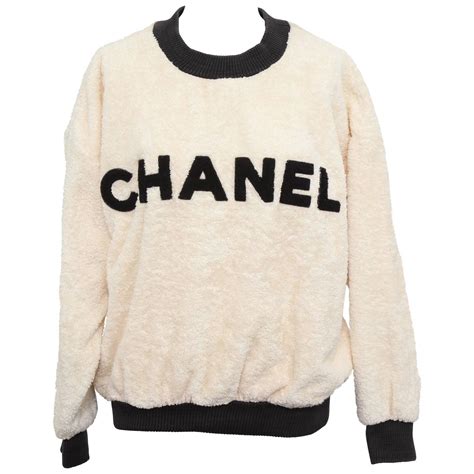 vintage chanel sweat